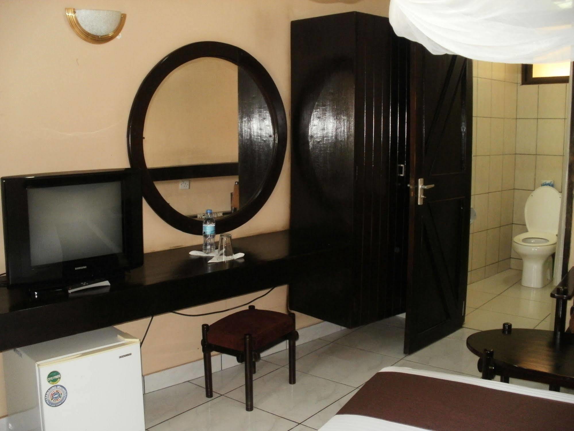 Morogoro Hotel Экстерьер фото