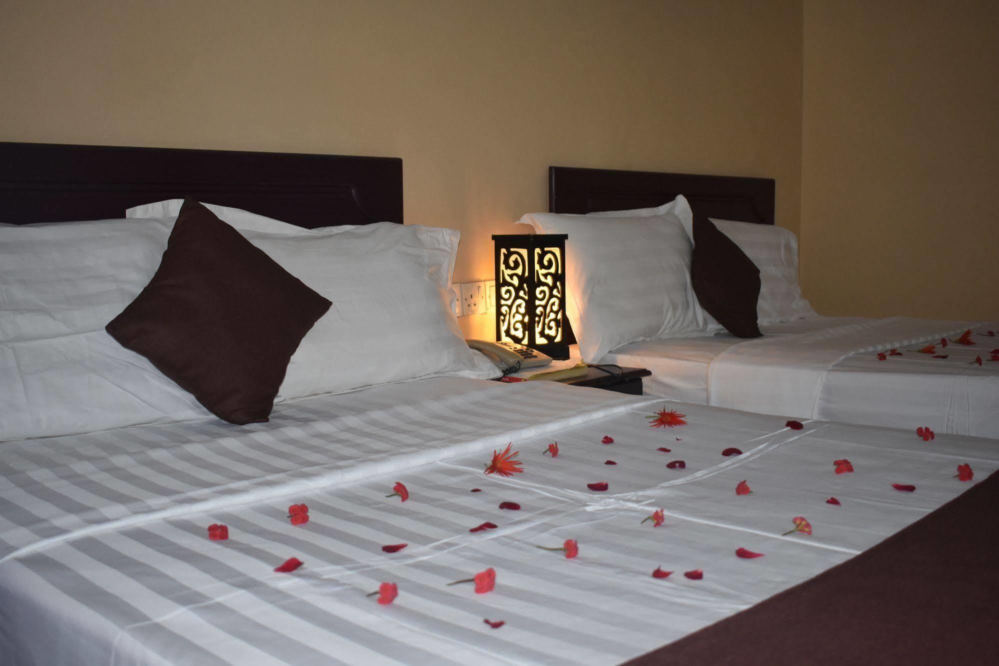 Morogoro Hotel Экстерьер фото